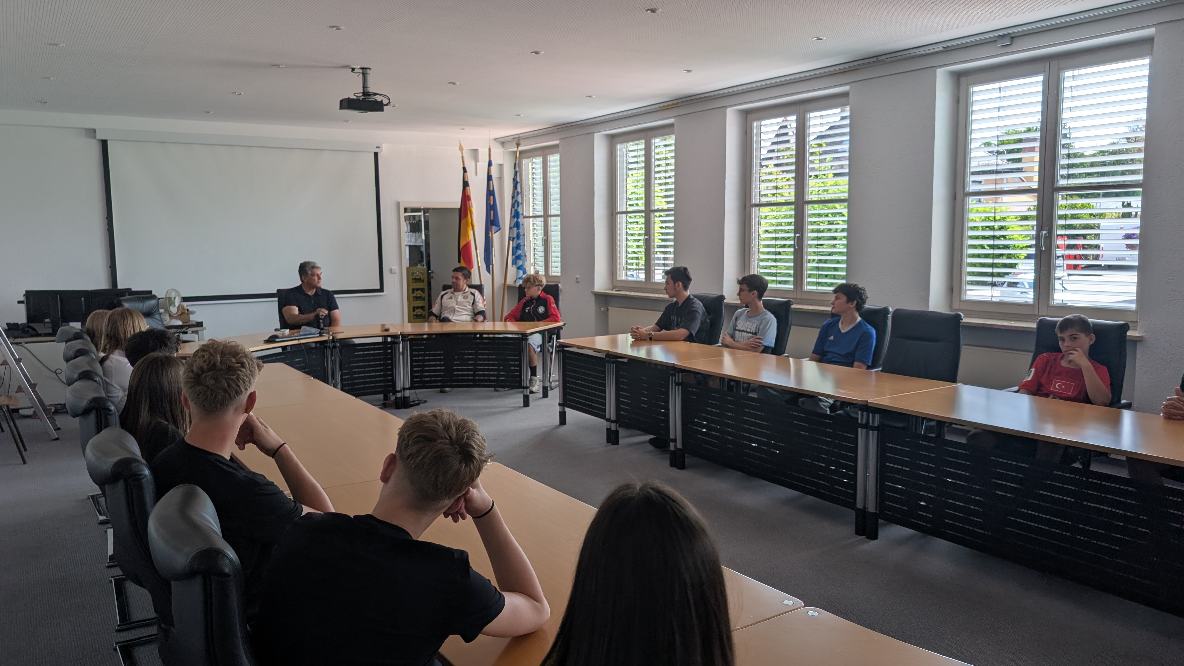 Klassensprecher zu Besuch beim Bürgermeister